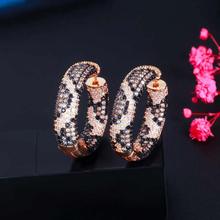 أقراط أذن فاخرة بتصميم دائري كبير على شكل ثعبان ونمرLuxury Big Circle Snake Tiger Earrings