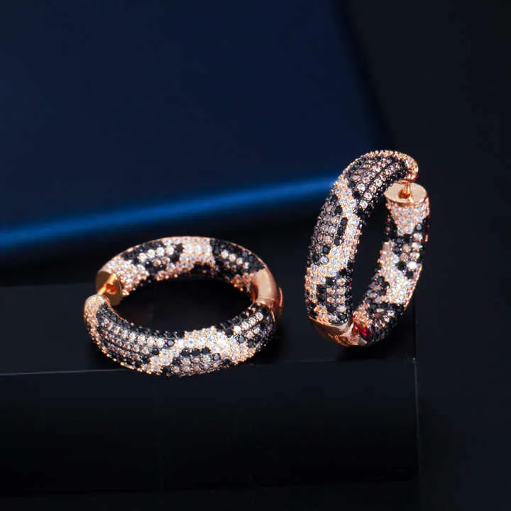 أقراط أذن فاخرة بتصميم دائري كبير على شكل ثعبان ونمرLuxury Big Circle Snake Tiger Earrings