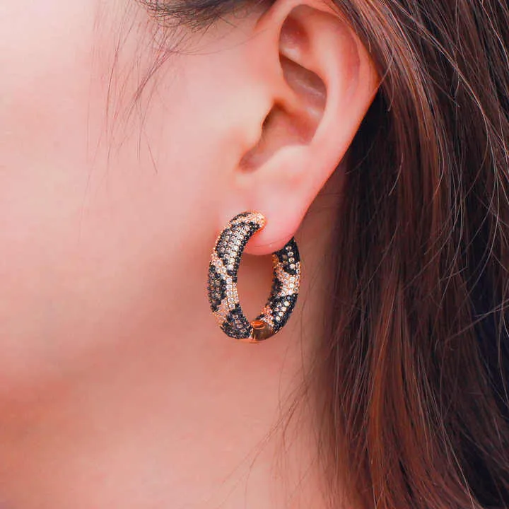 أقراط أذن فاخرة بتصميم دائري كبير على شكل ثعبان ونمرLuxury Big Circle Snake Tiger Earrings