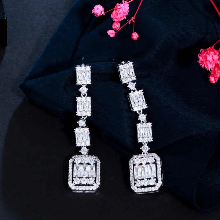 أقراط طويلة متدلية من الزركونيا Medium Long Zirconia Earrings