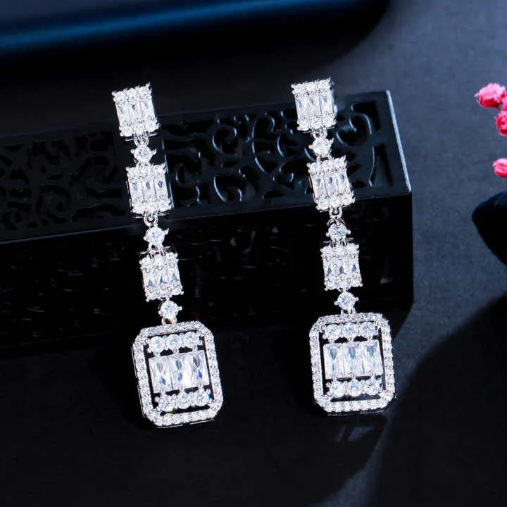 أقراط طويلة متدلية من الزركونيا Medium Long Zirconia Earrings