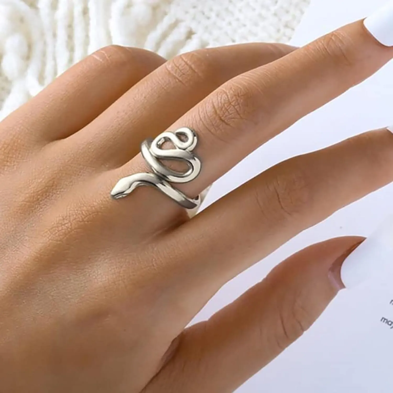 Adjustable Snake Shaped Stackable Ring Opening Finger Rings Statement for Women Men Knuckle Rings Retro Halloween Jewelry Costume Adjustable Accessories Vintage