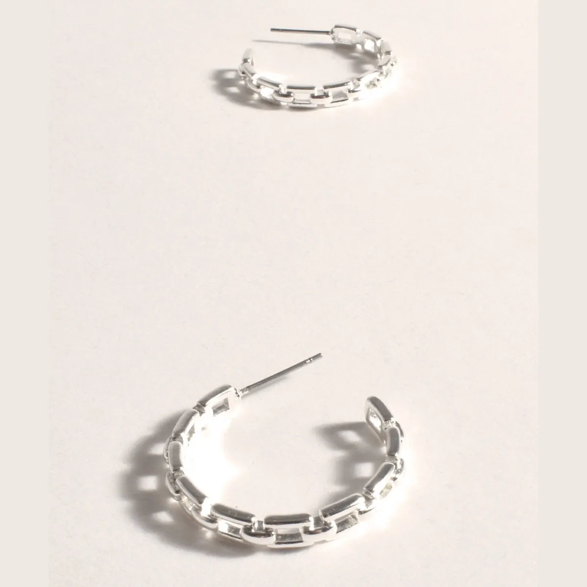 Chain Pattern Hoop Earrings (Silver)
