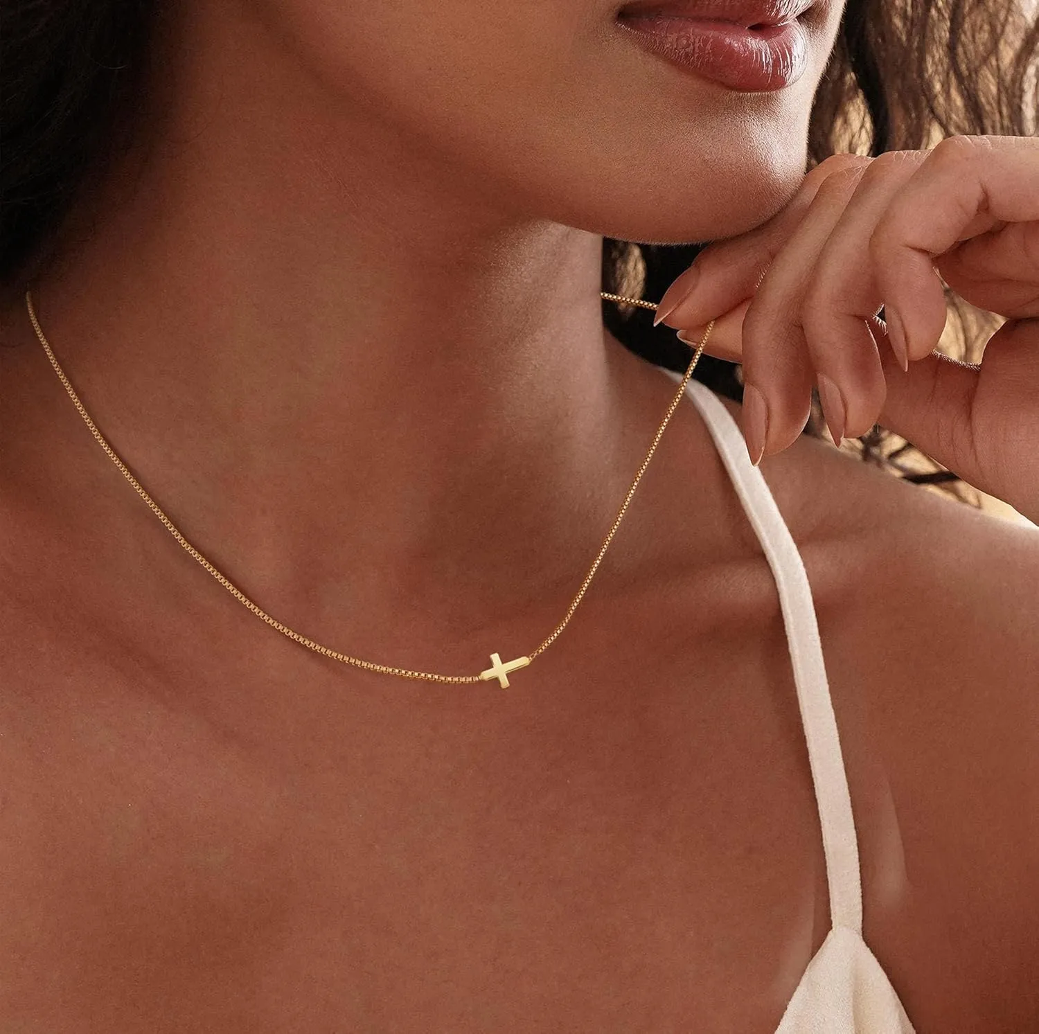 Cross Necklace for Women,14k Dainty Gold Plated Cross Necklaces Simple Cross Pendant Necklaces for Women Trendy Small Gold Cross Charm Necklace Cute Choker Necklace for Women Gold Jewelry Gifts