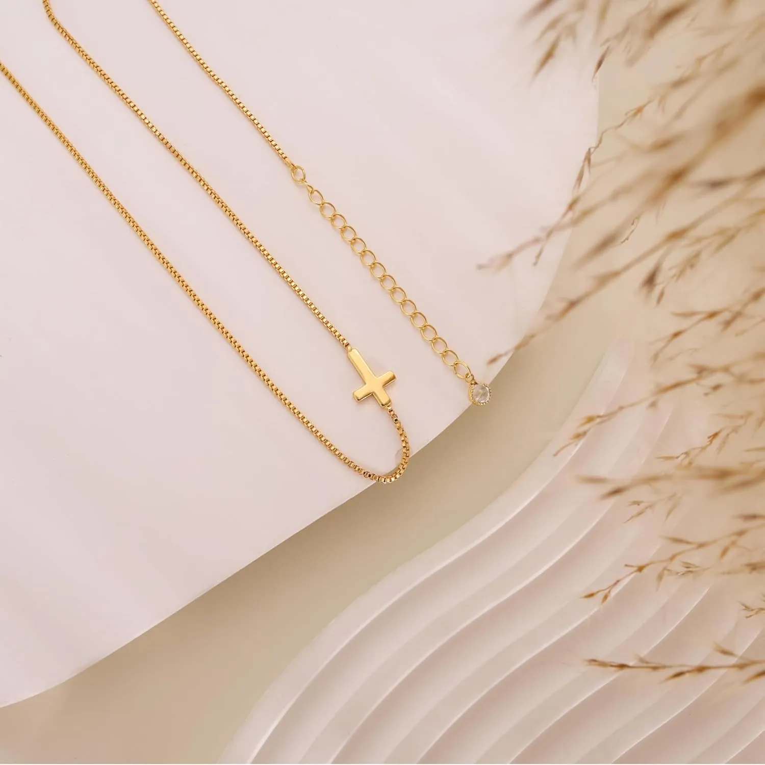 Cross Necklace for Women,14k Dainty Gold Plated Cross Necklaces Simple Cross Pendant Necklaces for Women Trendy Small Gold Cross Charm Necklace Cute Choker Necklace for Women Gold Jewelry Gifts