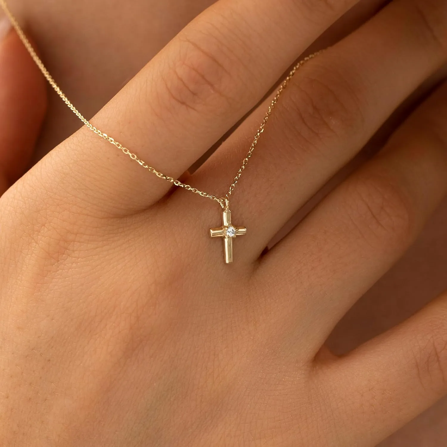 Cross Necklace for Women,Double Cross Necklace 14K Gold Plated Cross Pendant Necklace Dainty Gold Cross Necklaces for Women Trendy Small Cross Charm Necklace Simple Cute Choker Necklaces Gold Jewery