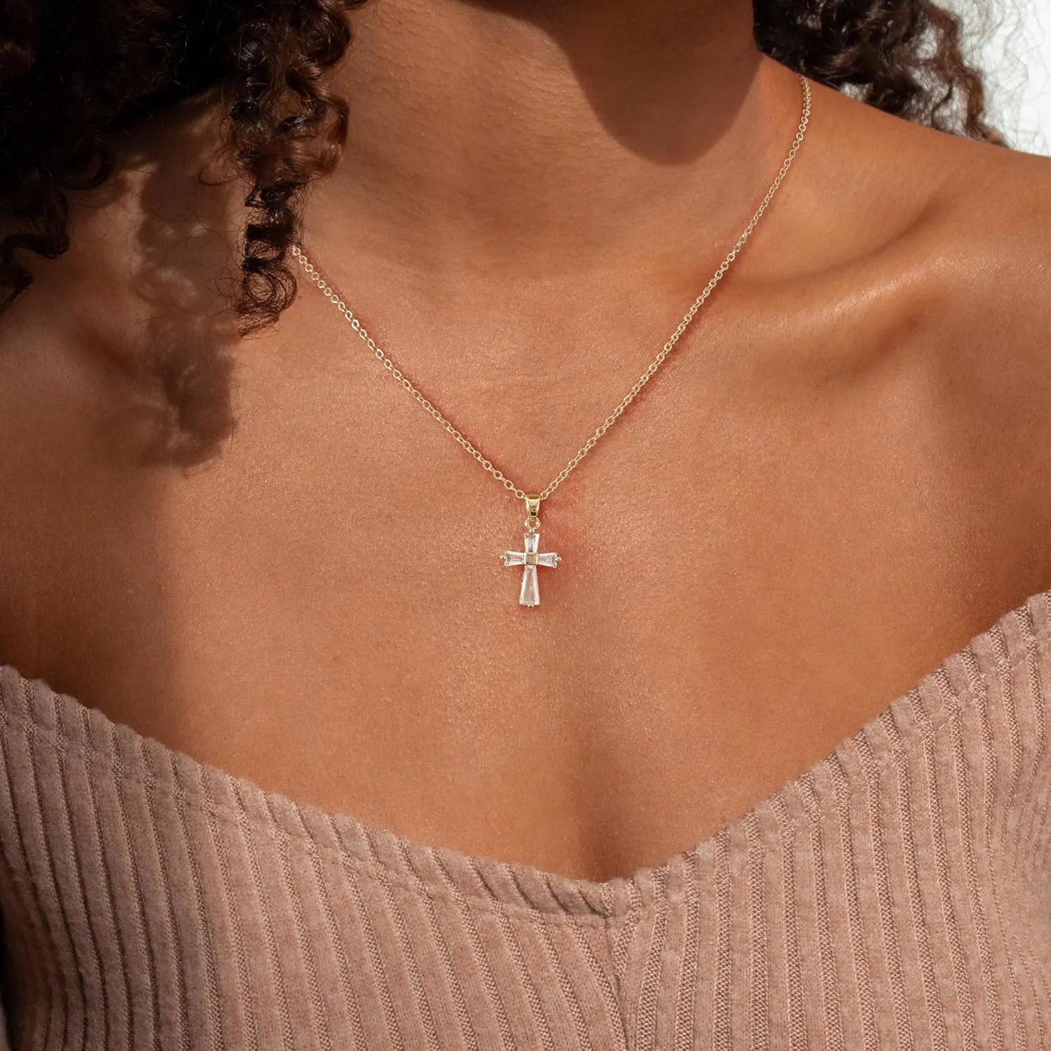 Cross Necklace for Women,Double Cross Necklace 14K Gold Plated Cross Pendant Necklace Dainty Gold Cross Necklaces for Women Trendy Small Cross Charm Necklace Simple Cute Choker Necklaces Gold Jewery
