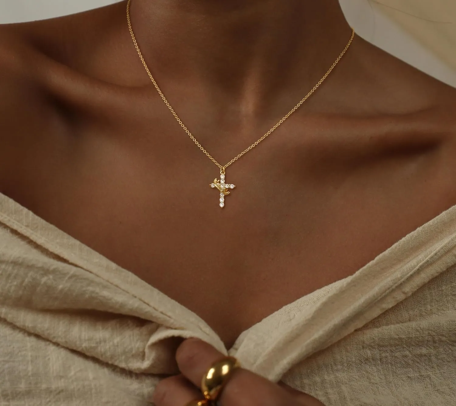 DEARMAY Dainty Cross Necklace for Women, Dainty 14k Gold Filled/Silver Cross Necklaces Simple Layered Small Cross Choker Necklace Thin Chain Necklaces Aesthetic Jewelry for Women Gift