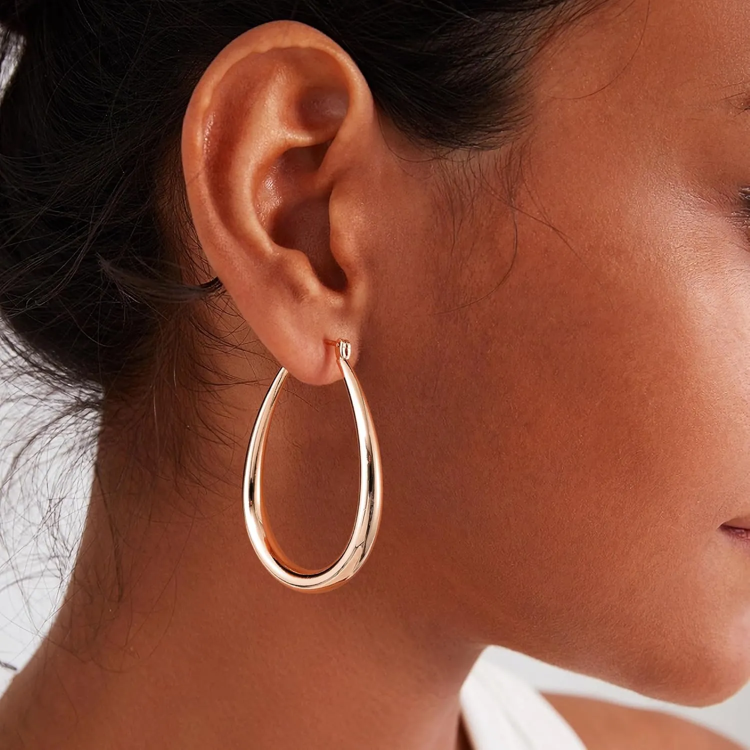 Gacimy Gold Chunky Hoop Earrings for Women, 14K Gold Plated Oval Hoop Earrings with 925 Sterling Silver Post