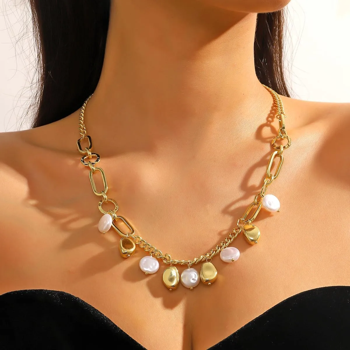 Gold Charm Necklaces for Women Pearl Choker Necklace Pendant Necklace Boho Charm Necklaces Beach Necklace Jewelry for Women Summer Jewelry Waterproof