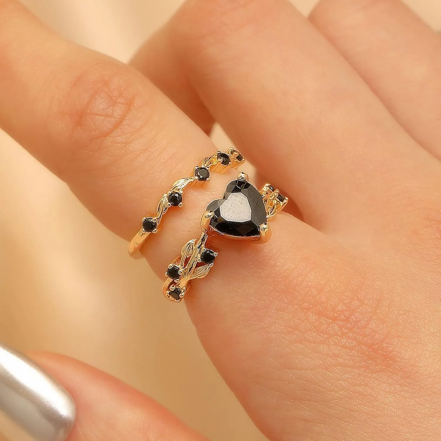 Heart Ring White Green Cubic Zirconia Stainless Heart Adjustable Ring Jewelry Natural Heart Shape (Black, One Size)