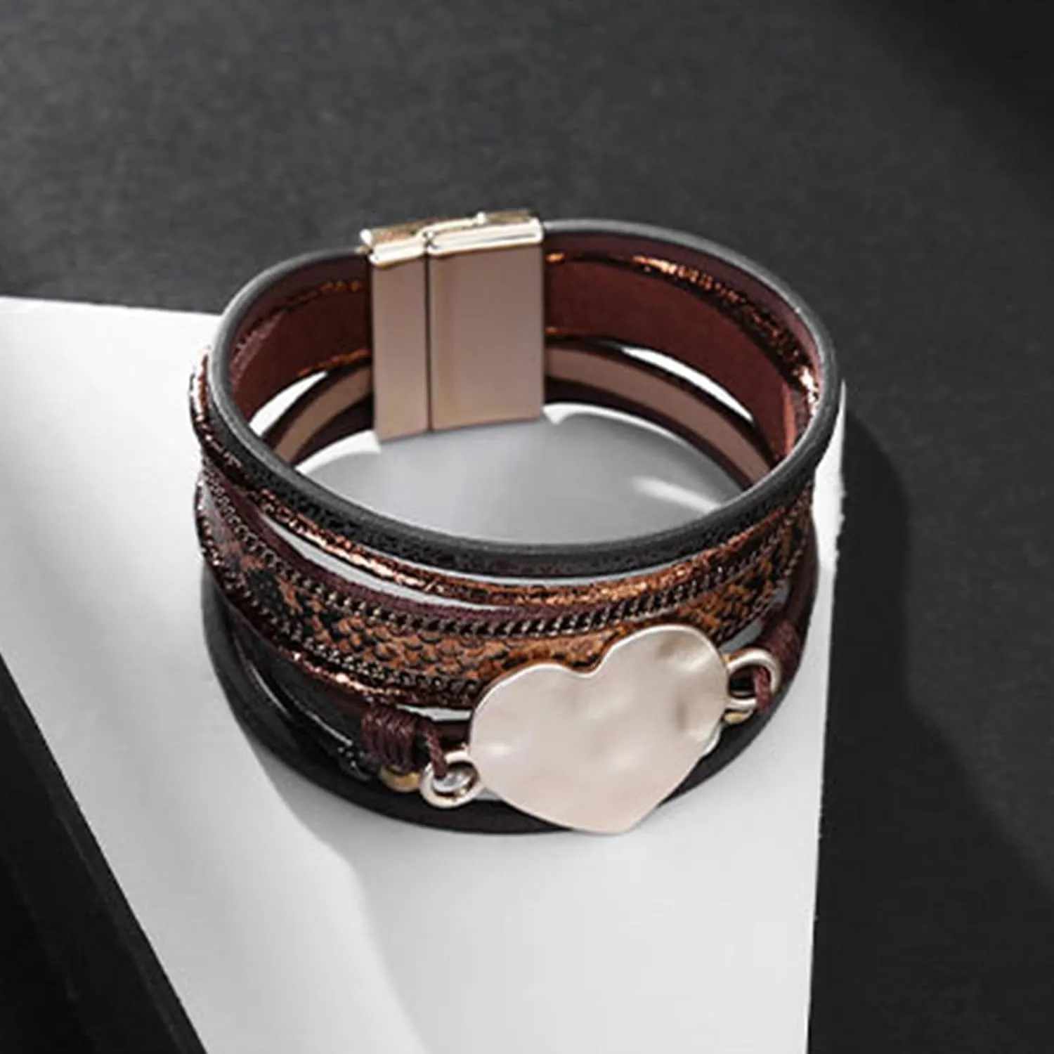 Long tiantian Boho Leather Wrap Bracelets for Women Heart Leather Bracelet Western Dress Accessories Stackable Cuff Bangles Bracelets for Women Trendy 2025