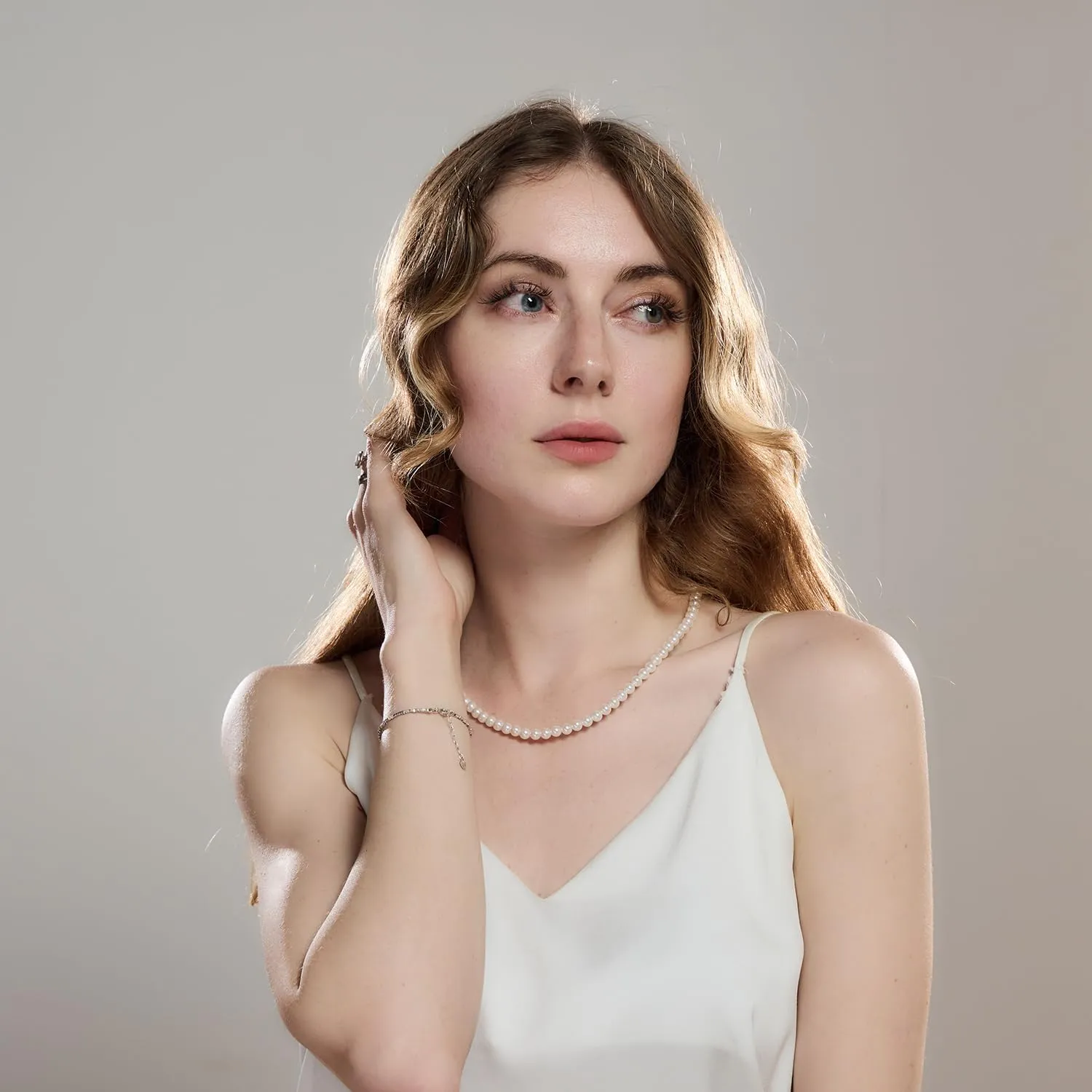 Pearl Necklace for Women - Dainty Round Imitation Pearl Choker necklaces for women
