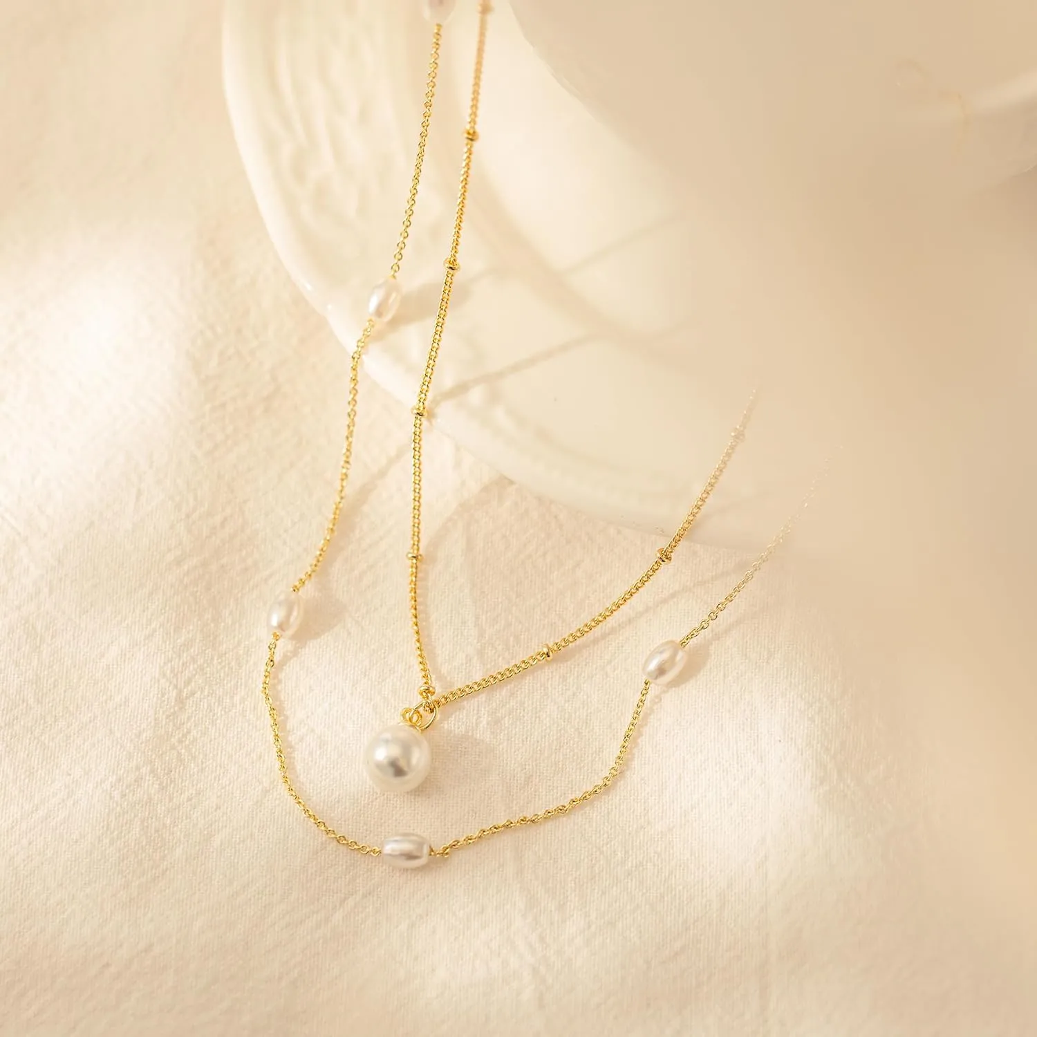 Pearl Necklaces for Women-14k Gold Plated Layered-Single Pearl Necklace Simple Pearl Choker Necklaces for Women Trendy Cute Gold Necklace Jewelry for Women Gifts