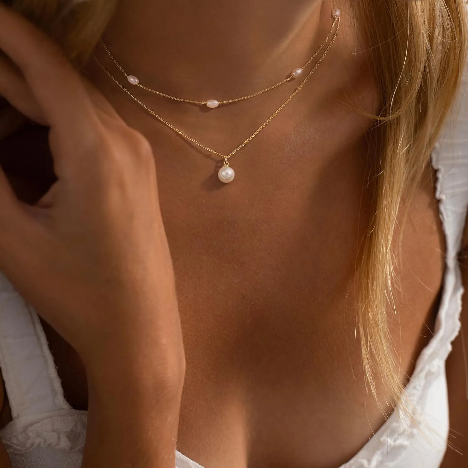 Pearl Necklaces for Women-14k Gold Plated Layered-Single Pearl Necklace Simple Pearl Choker Necklaces for Women Trendy Cute Gold Necklace Jewelry for Women Gifts