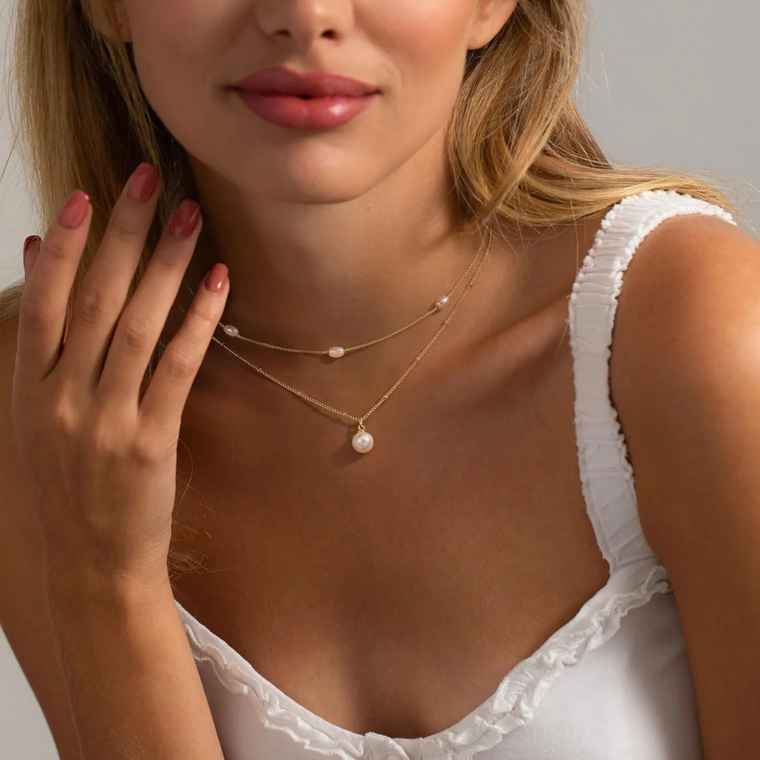 Pearl Necklaces for Women-14k Gold Plated Layered-Single Pearl Necklace Simple Pearl Choker Necklaces for Women Trendy Cute Gold Necklace Jewelry for Women Gifts