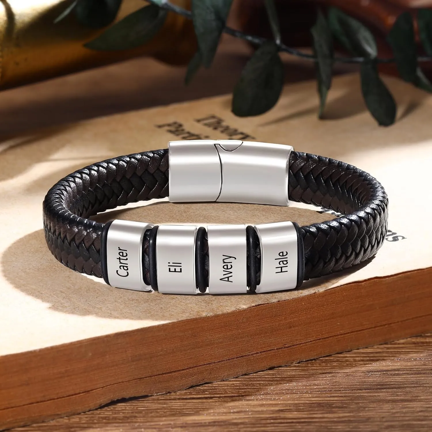 Personalized Men's Bracelets with Names Custom Leather Bracelets for Men Family Gifts for Men Father's Day Christmas Day Anniversary
